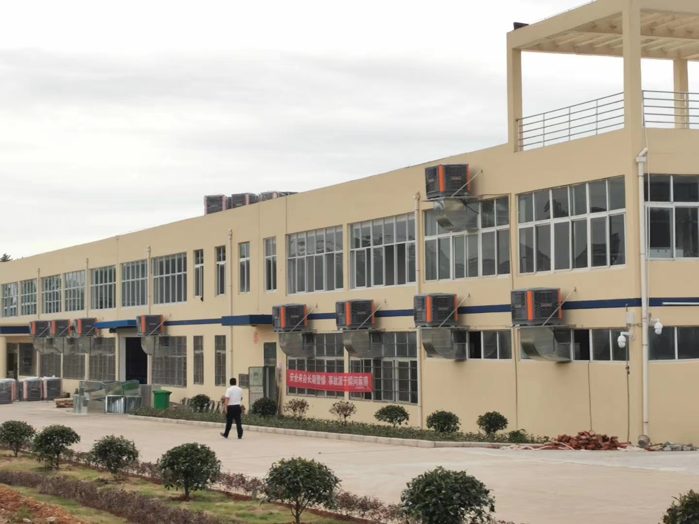 环保空调维护保养得当可有效延长设备使用寿命